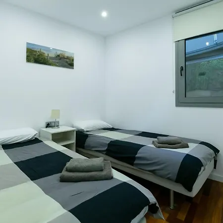 V007 - Canyelles Mar - *